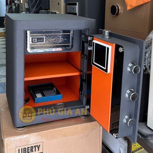 Phiên bản màu đen