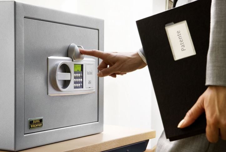 Hướng dẫn cách sử dụng và bảo quản két sắt mini điện tử